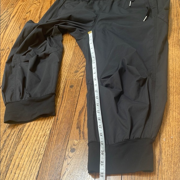 Lululemon sz 10 Black cropped pants wide knit bands side tie-up back zip pocket - Picture 5 of 12